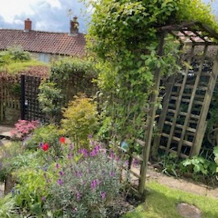 Picturesque Stone Cottage In The Heart Of North Yorkshire Village - Hideaway Cottage Экстерьер фото