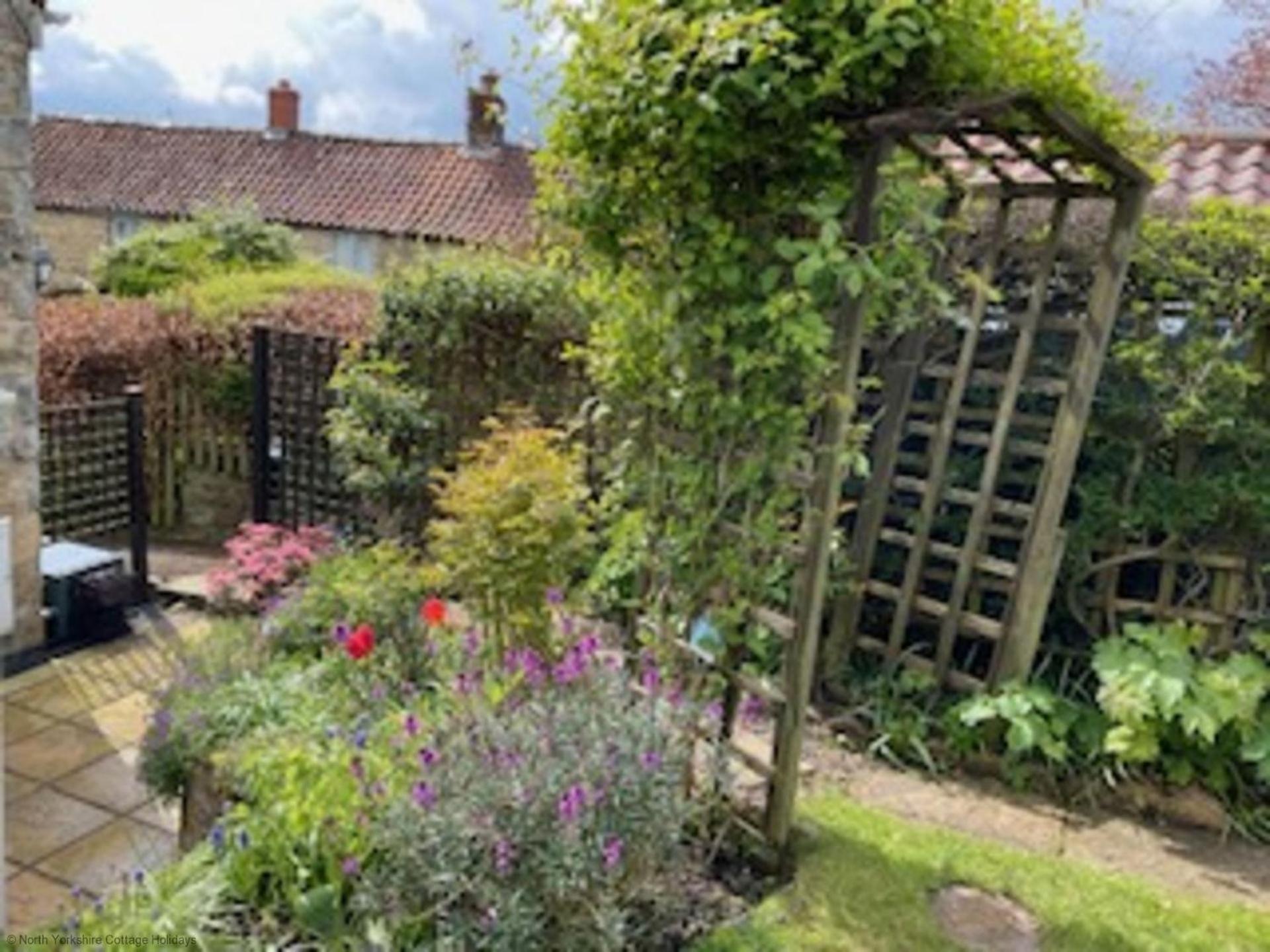 Picturesque Stone Cottage In The Heart Of North Yorkshire Village - Hideaway Cottage Экстерьер фото